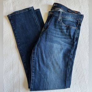 Women’s Lucky Brand Sweet’N Straight 14/32 Original denim jeans, gently worn.